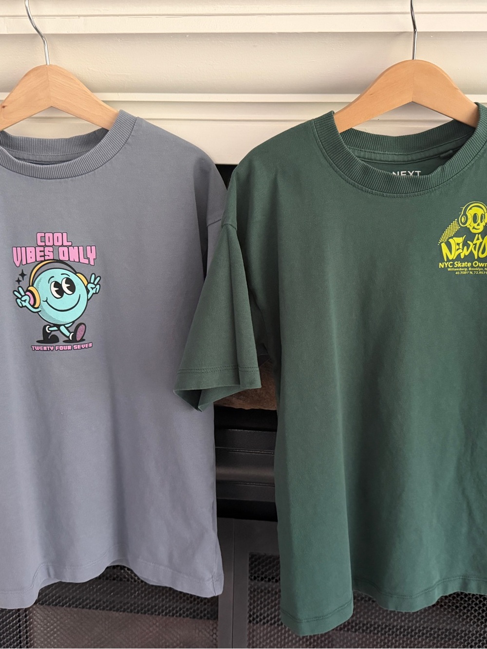 next boys Short-Sleeve Graphic Tees - Gray & Dark Green size 8